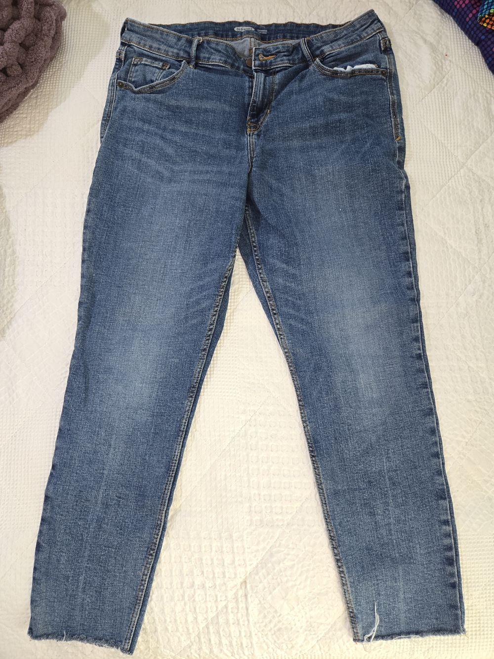 Old Navy Rockstar Medium Blue Cropped Ankle Jeans